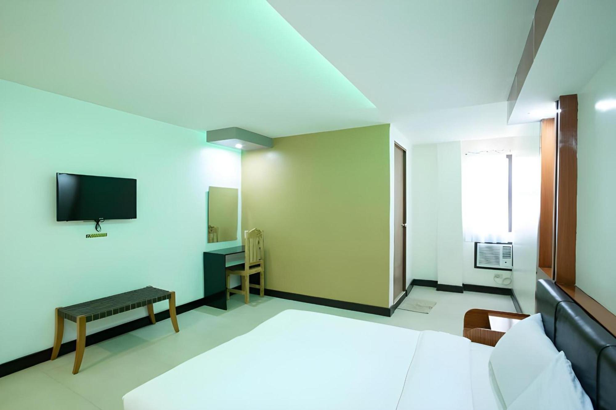 Oyo 195 Ranchotel - Binan Exterior photo