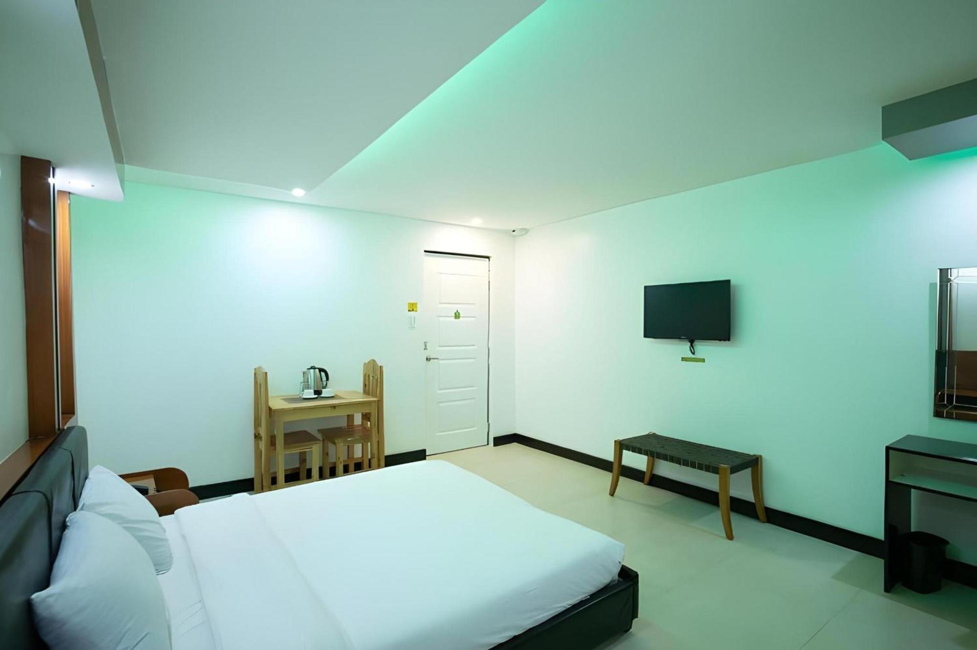 Oyo 195 Ranchotel - Binan Exterior photo