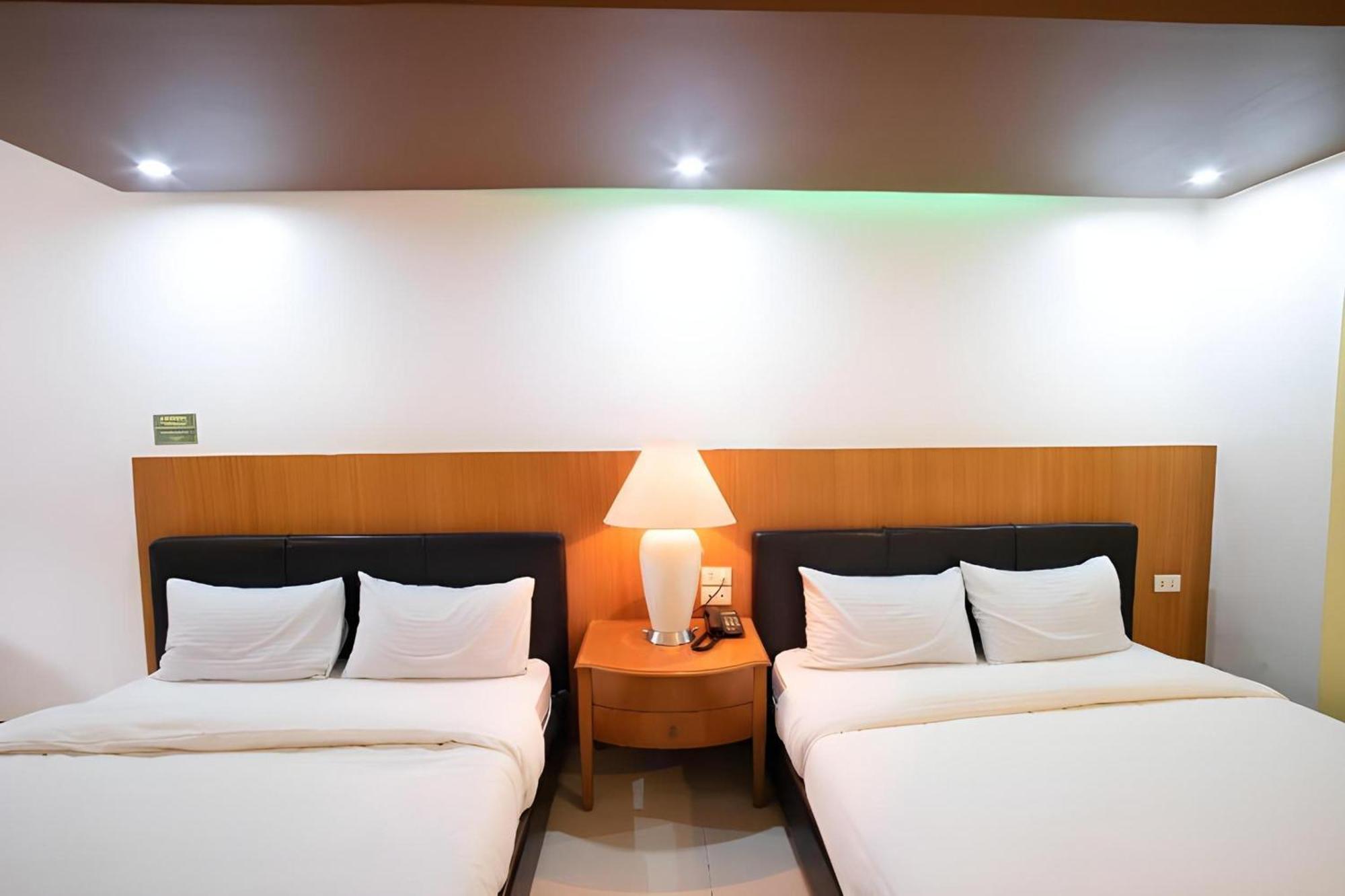 Oyo 195 Ranchotel - Binan Exterior photo
